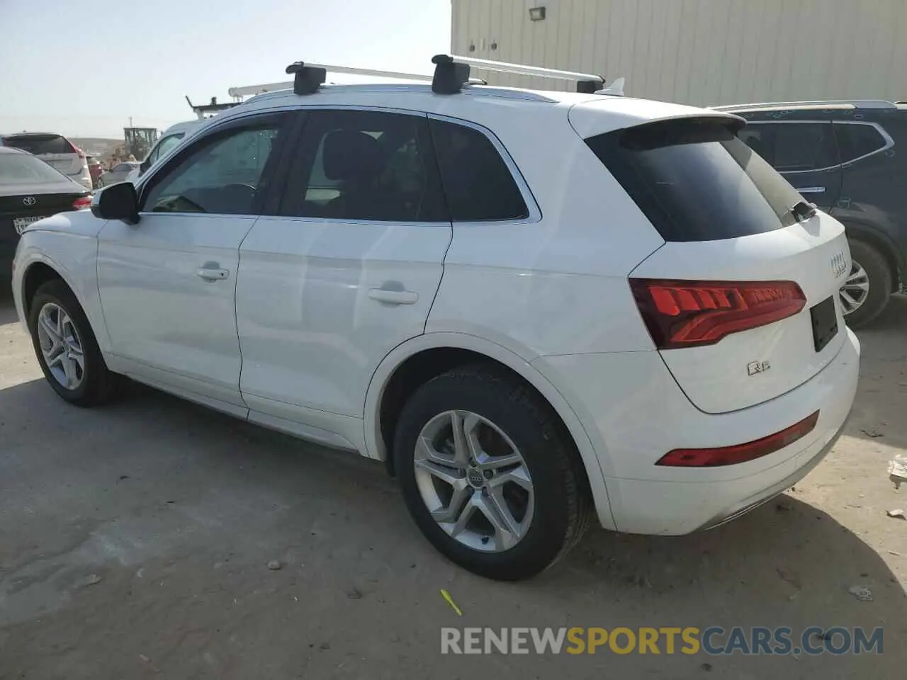 2 fotografías del automóvil dañado WA1ANAFY5K2027737 AUDI Q5 2019