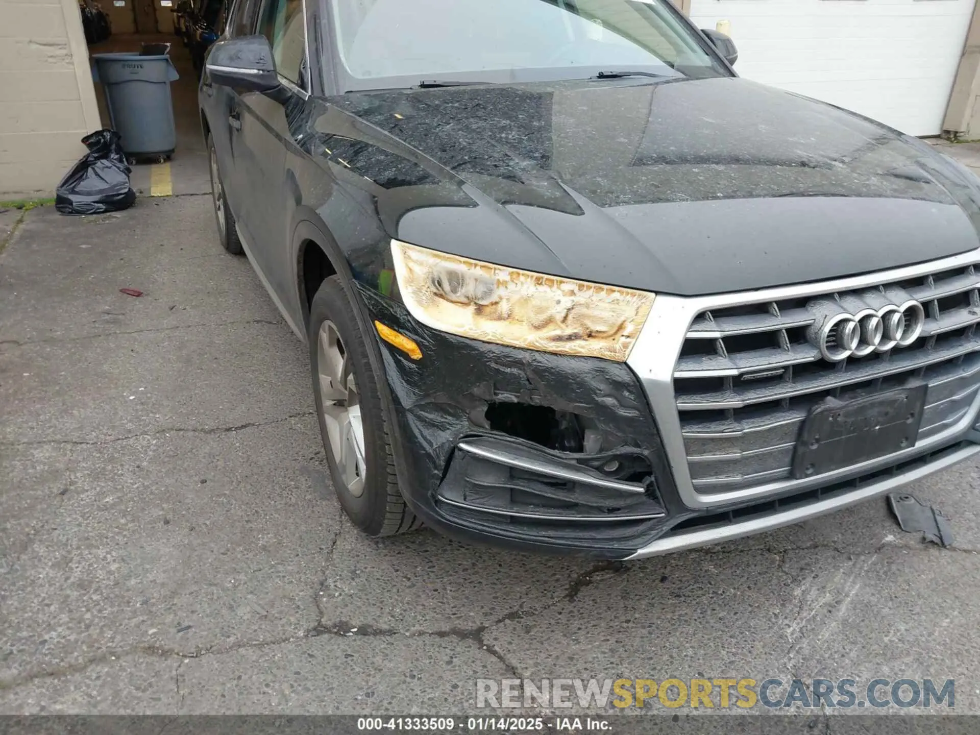 13 fotografías del automóvil dañado WA1ANAFY5K2039094 AUDI Q5 2019