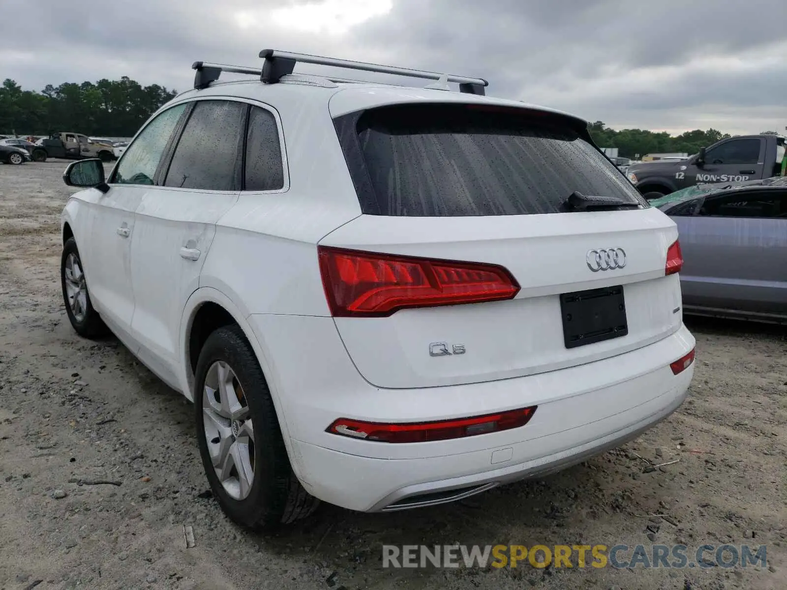 3 fotografías del automóvil dañado WA1ANAFY5K2079613 AUDI Q5 2019