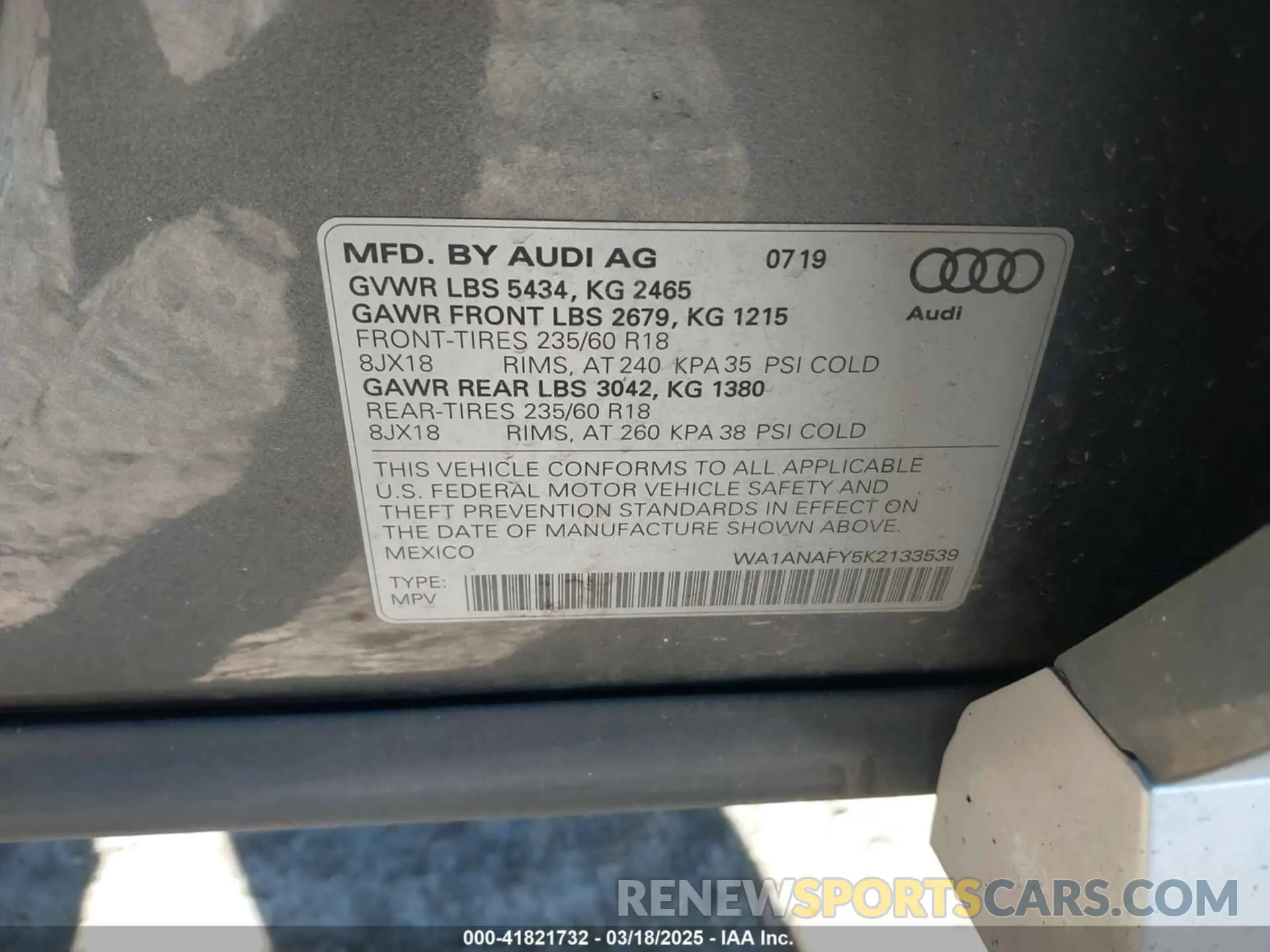 9 fotografías del automóvil dañado WA1ANAFY5K2133539 AUDI Q5 2019