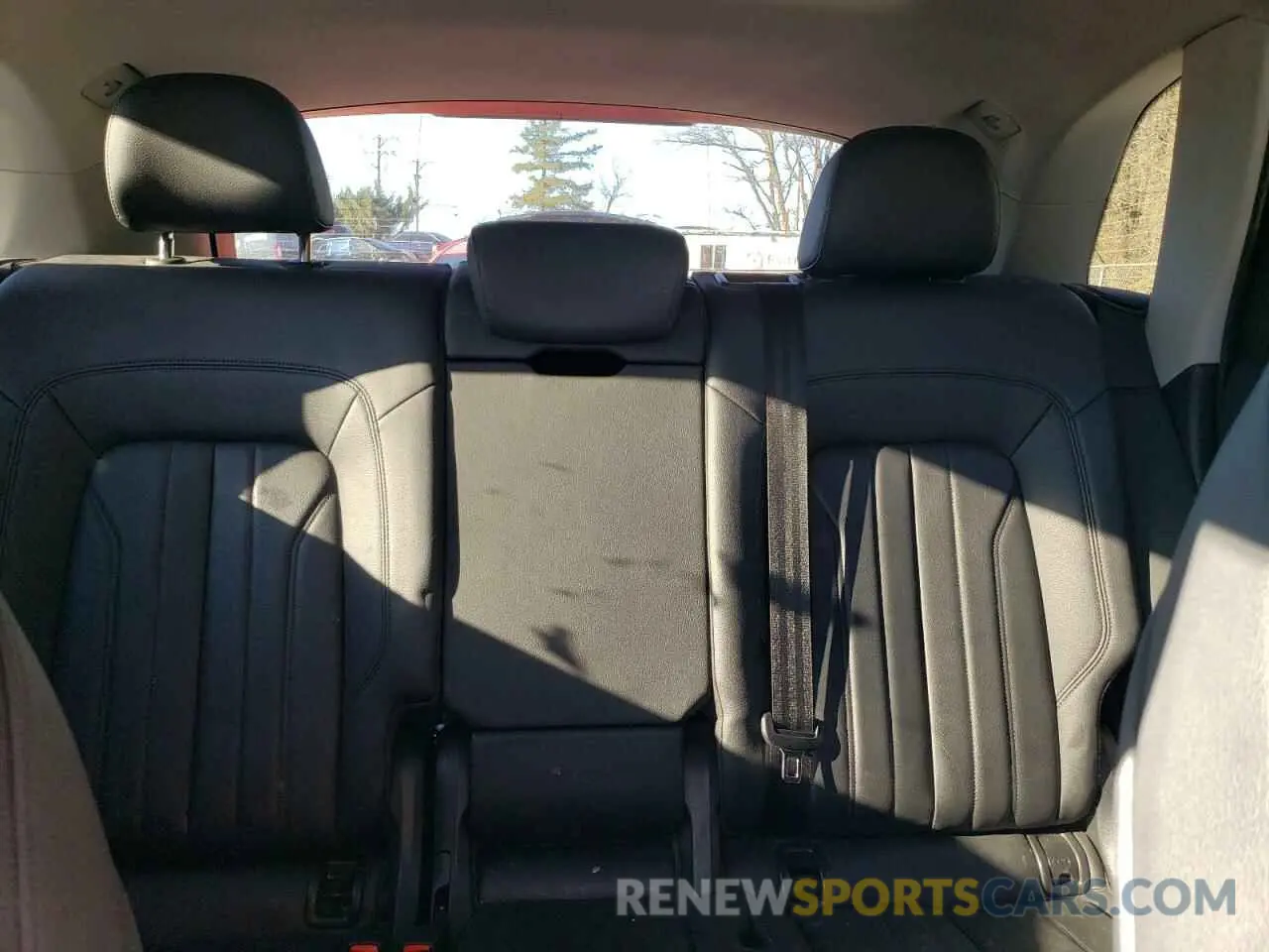 10 fotografías del automóvil dañado WA1ANAFY5K2136439 AUDI Q5 2019