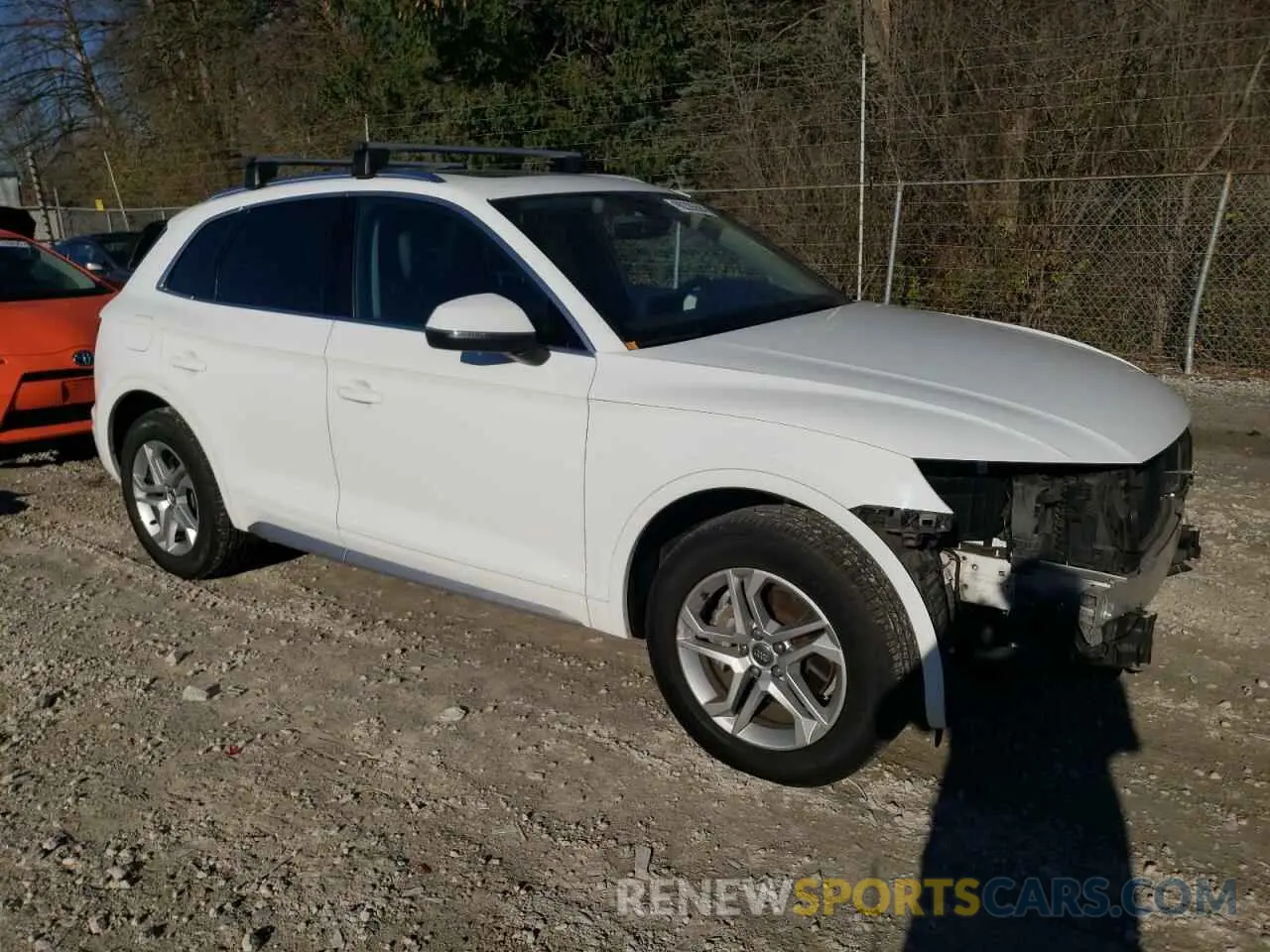 4 fotografías del automóvil dañado WA1ANAFY5K2136439 AUDI Q5 2019
