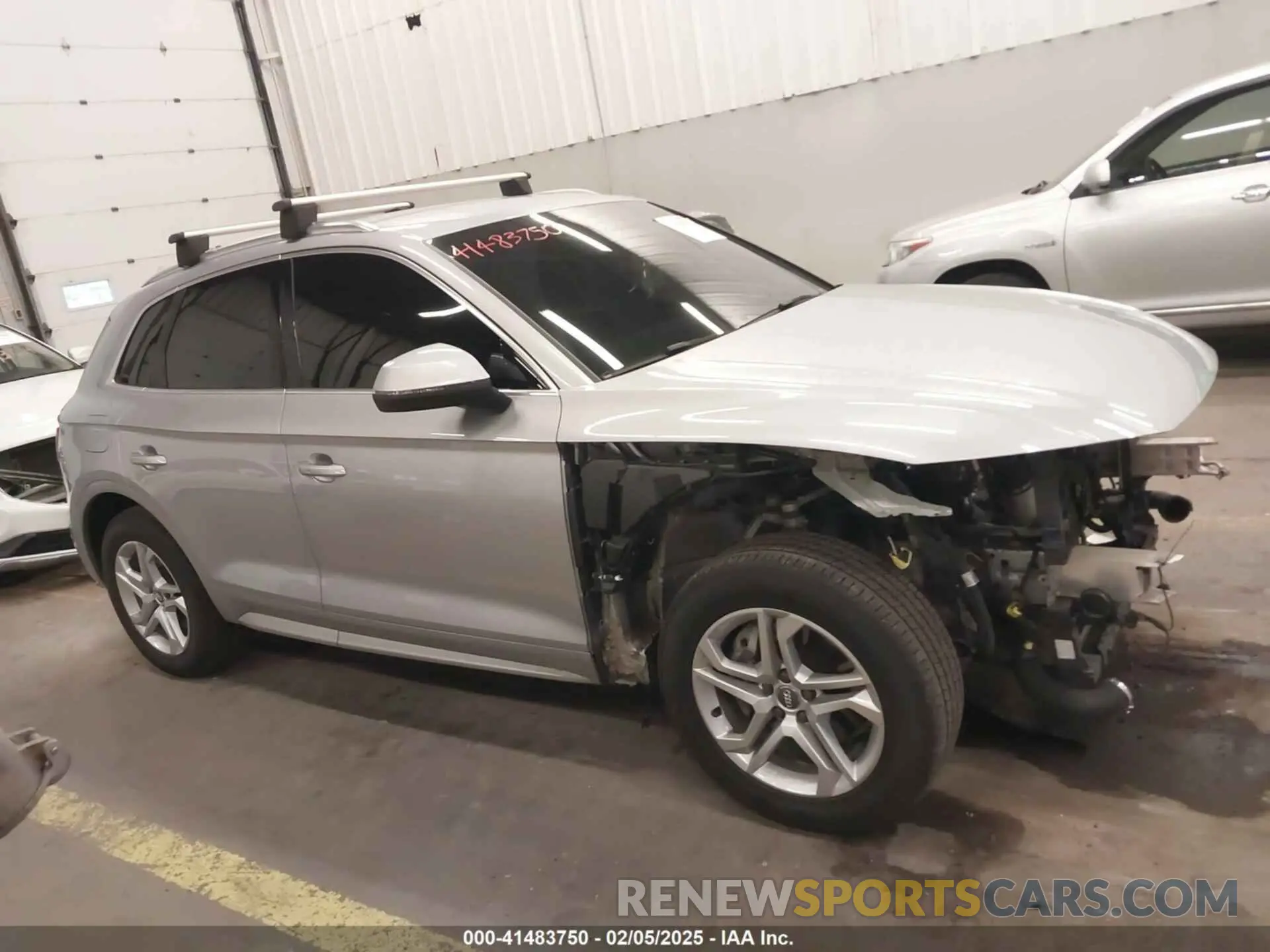 14 fotografías del automóvil dañado WA1ANAFY6K2089034 AUDI Q5 2019