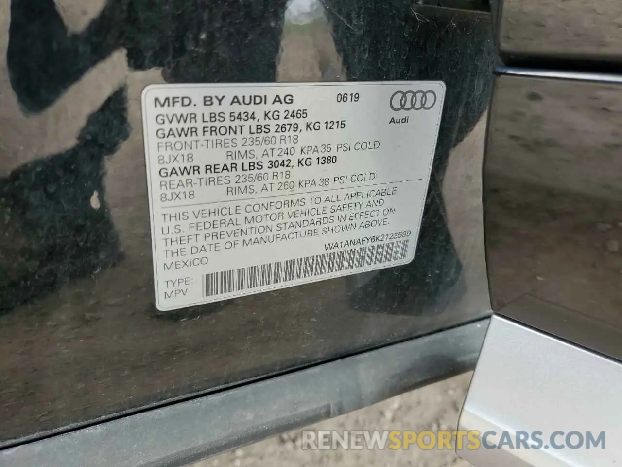 13 fotografías del automóvil dañado WA1ANAFY6K2123599 AUDI Q5 2019