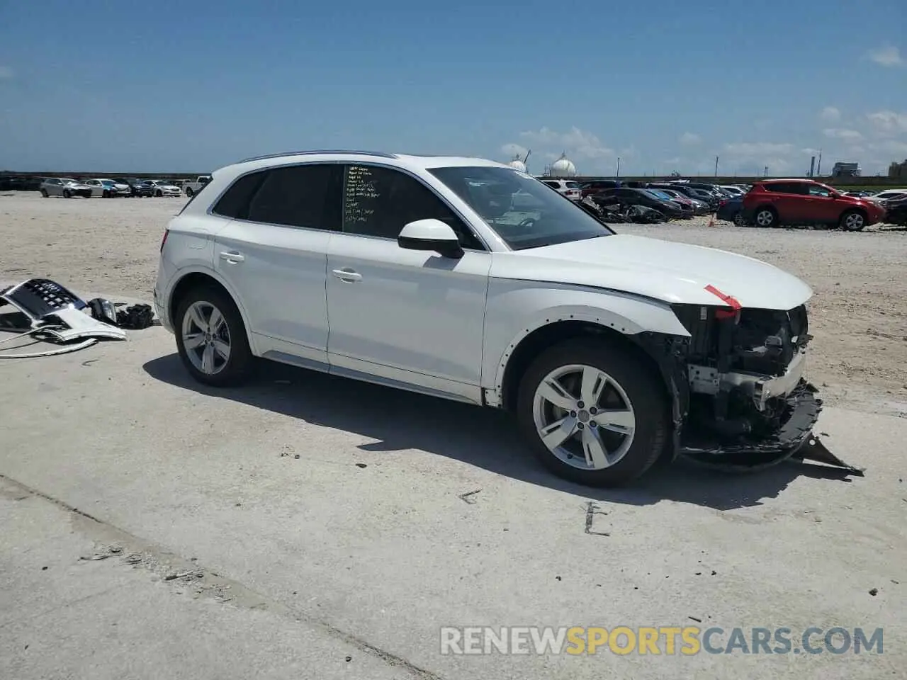 4 fotografías del automóvil dañado WA1ANAFY7K2034382 AUDI Q5 2019