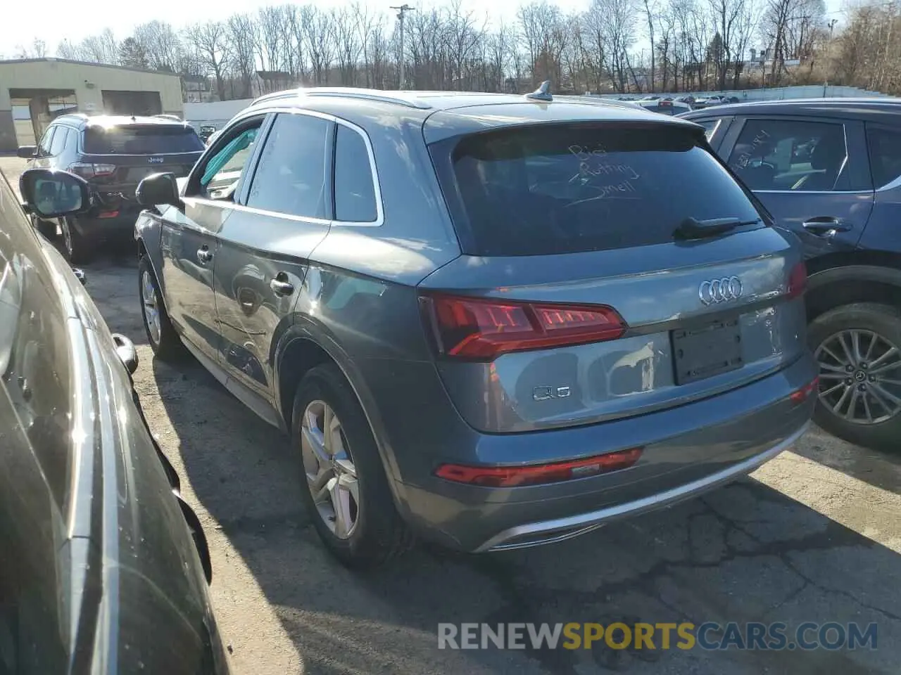 2 fotografías del automóvil dañado WA1ANAFY7K2103121 AUDI Q5 2019