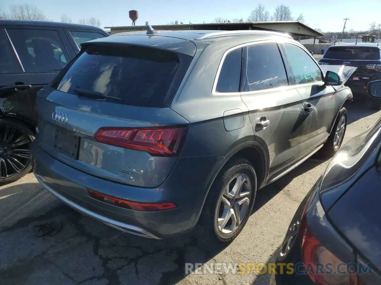 3 fotografías del automóvil dañado WA1ANAFY7K2103121 AUDI Q5 2019