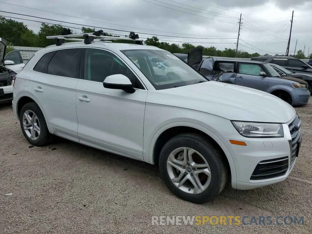 4 fotografías del automóvil dañado WA1ANAFY7K2125457 AUDI Q5 2019