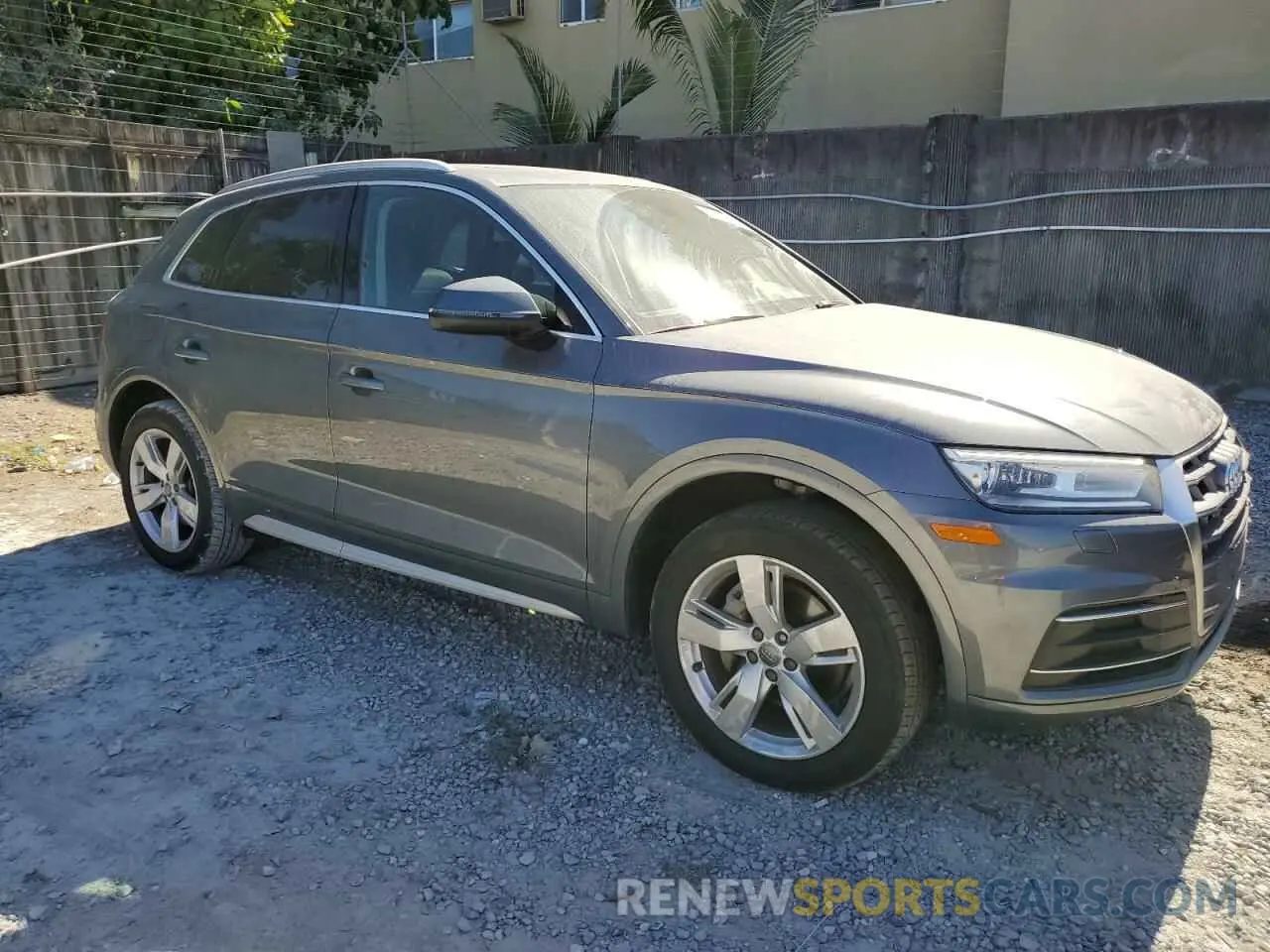 4 fotografías del automóvil dañado WA1ANAFY8K2034066 AUDI Q5 2019