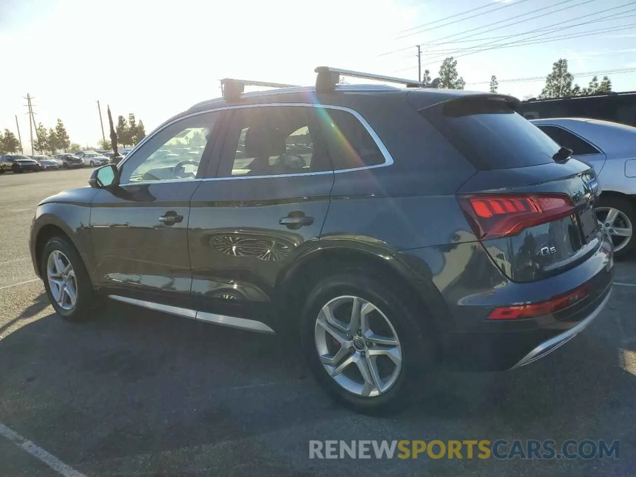 2 fotografías del automóvil dañado WA1ANAFY8K2132241 AUDI Q5 2019