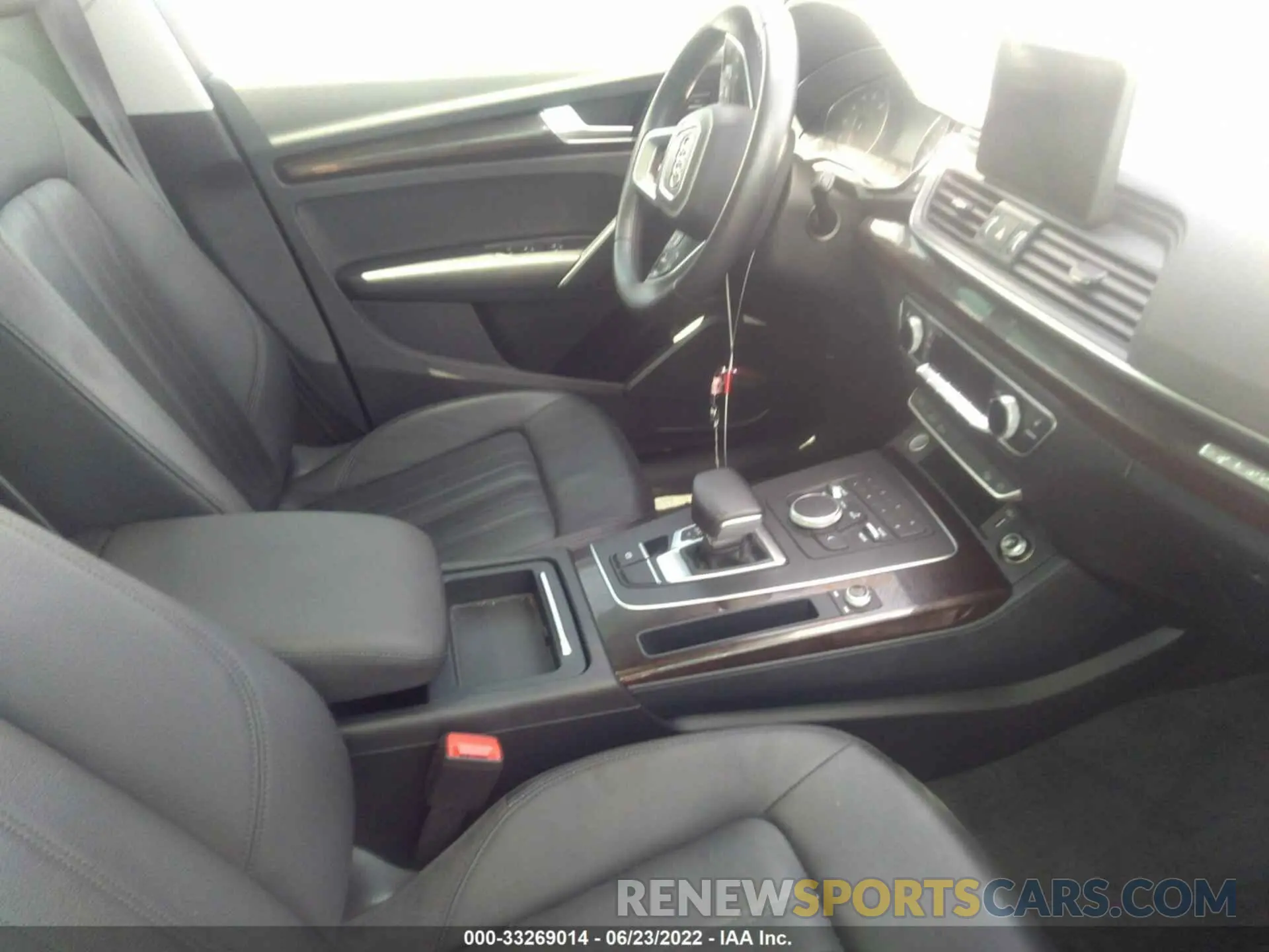 5 fotografías del automóvil dañado WA1ANAFY9K2071482 AUDI Q5 2019