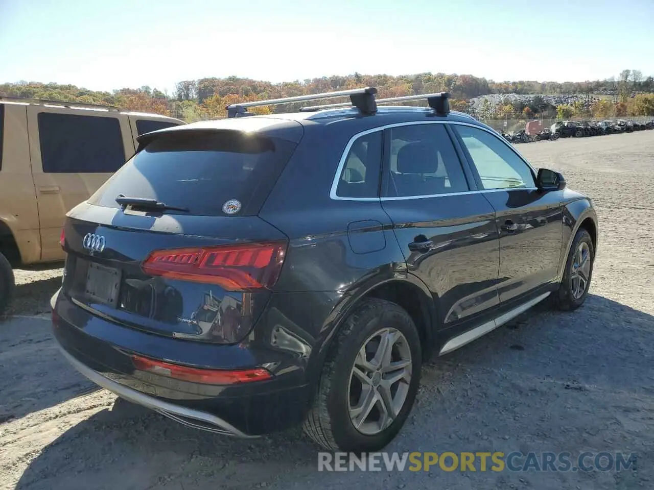 3 fotografías del automóvil dañado WA1ANAFYXK2055162 AUDI Q5 2019