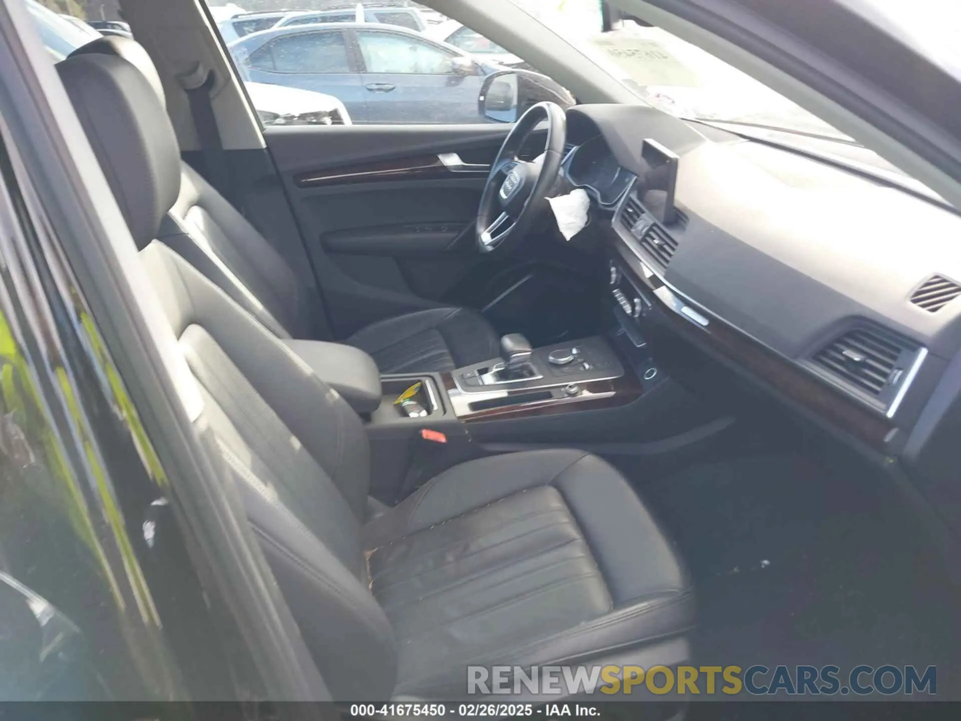 5 fotografías del automóvil dañado WA1ANAFYXK2098173 AUDI Q5 2019