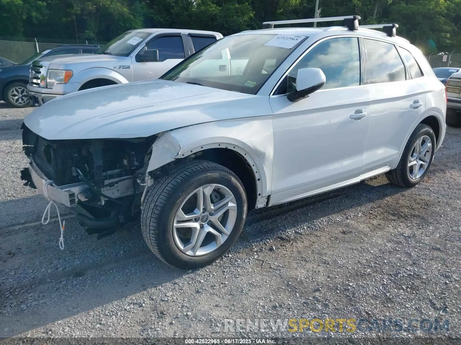 2 fotografías del automóvil dañado WA1ANAFYXK2126876 AUDI Q5 2019