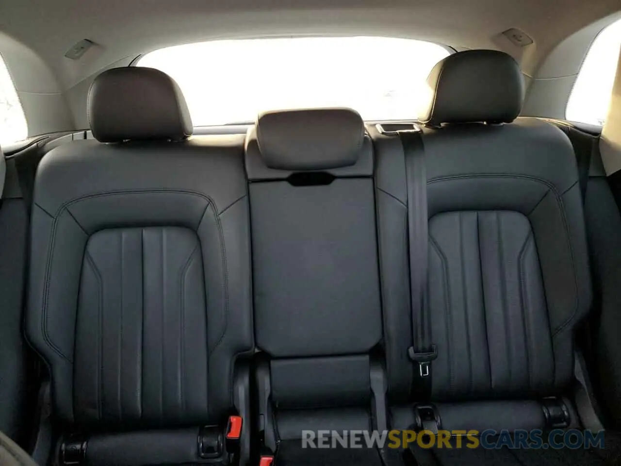 10 fotografías del automóvil dañado WA1BNAFY0K2048371 AUDI Q5 2019