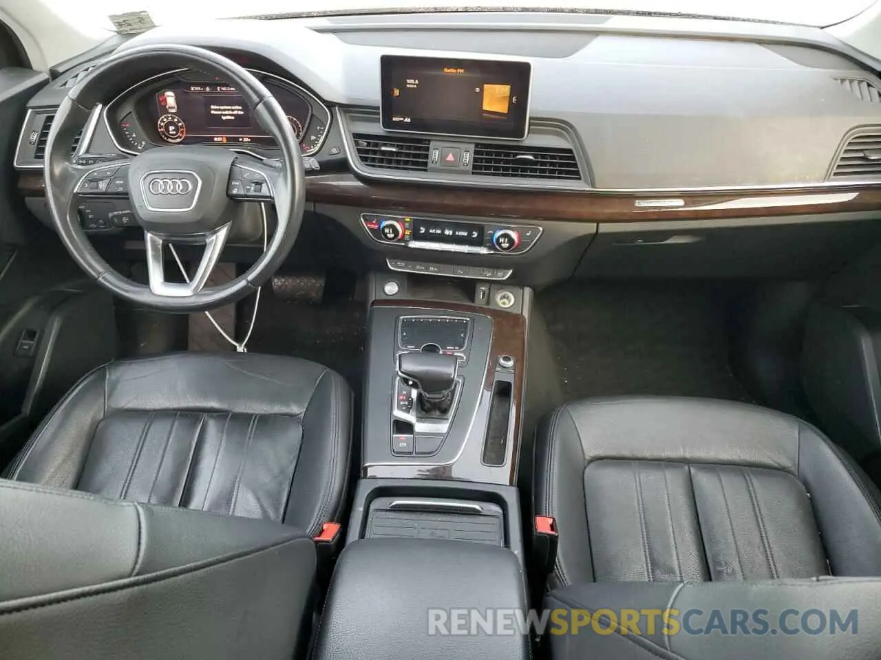 8 fotografías del automóvil dañado WA1BNAFY0K2048371 AUDI Q5 2019