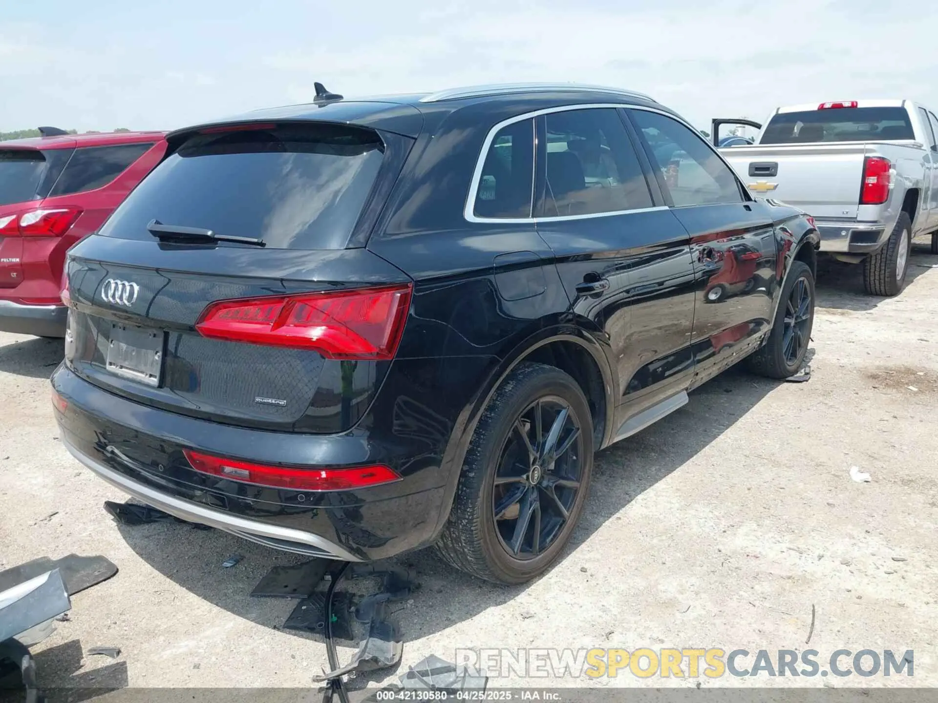 4 fotografías del automóvil dañado WA1BNAFY0K2063954 AUDI Q5 2019