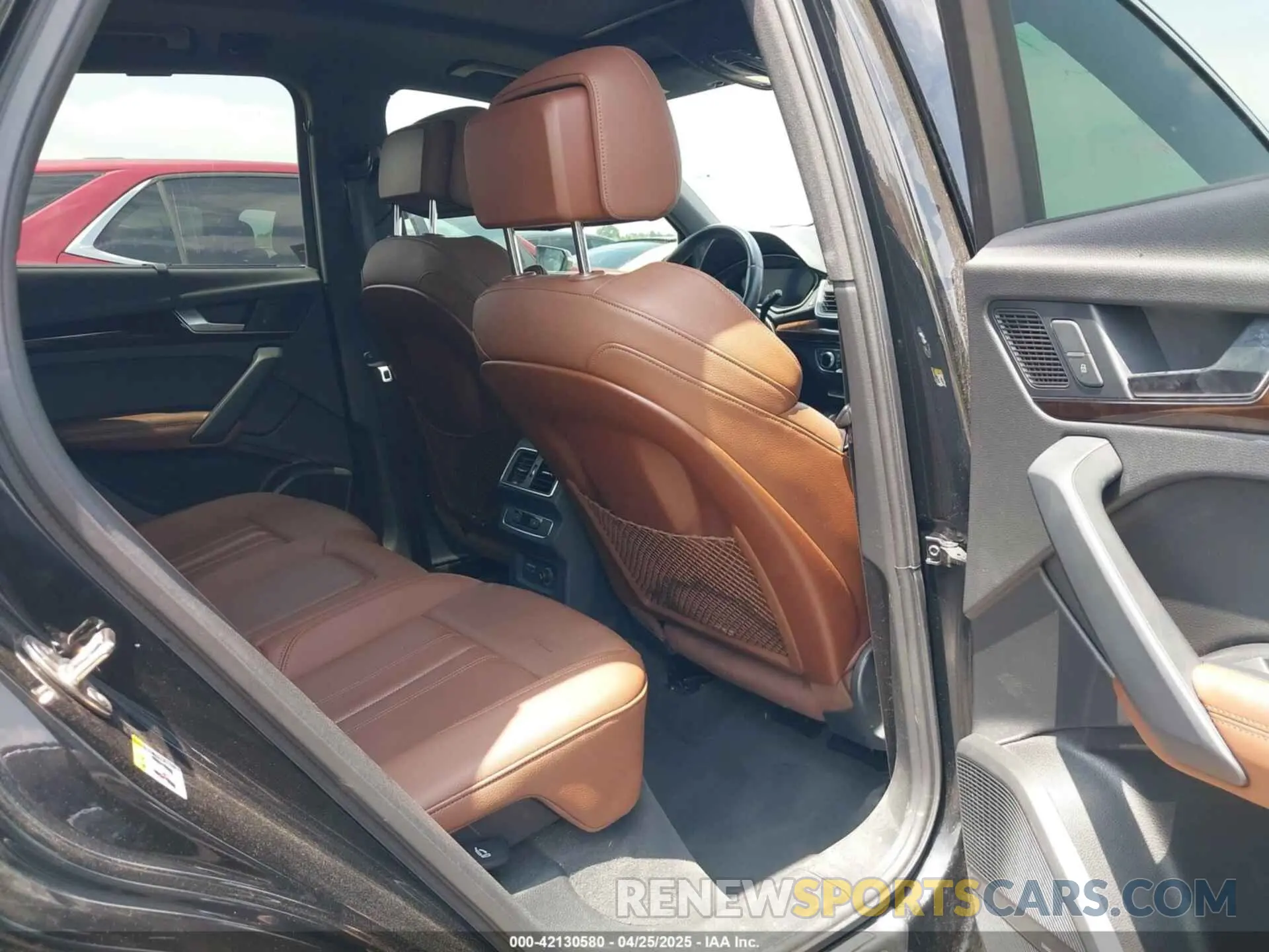 8 fotografías del automóvil dañado WA1BNAFY0K2063954 AUDI Q5 2019
