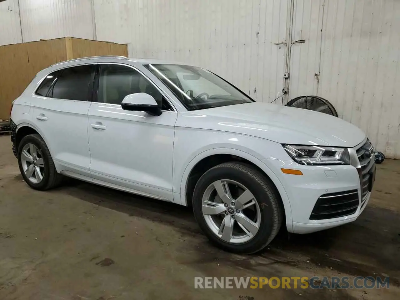 4 fotografías del automóvil dañado WA1BNAFY0K2113770 AUDI Q5 2019