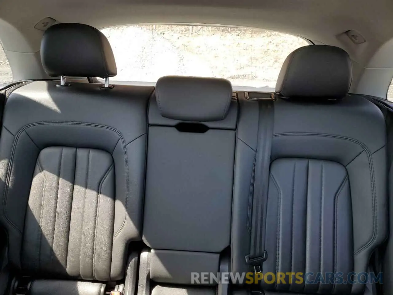 10 fotografías del automóvil dañado WA1BNAFY0K2127944 AUDI Q5 2019