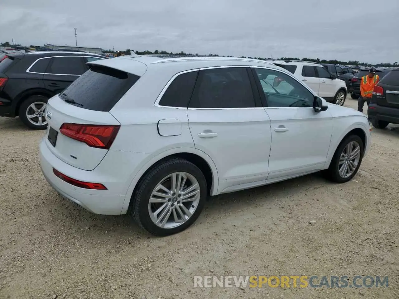 3 fotografías del automóvil dañado WA1BNAFY1K2024869 AUDI Q5 2019