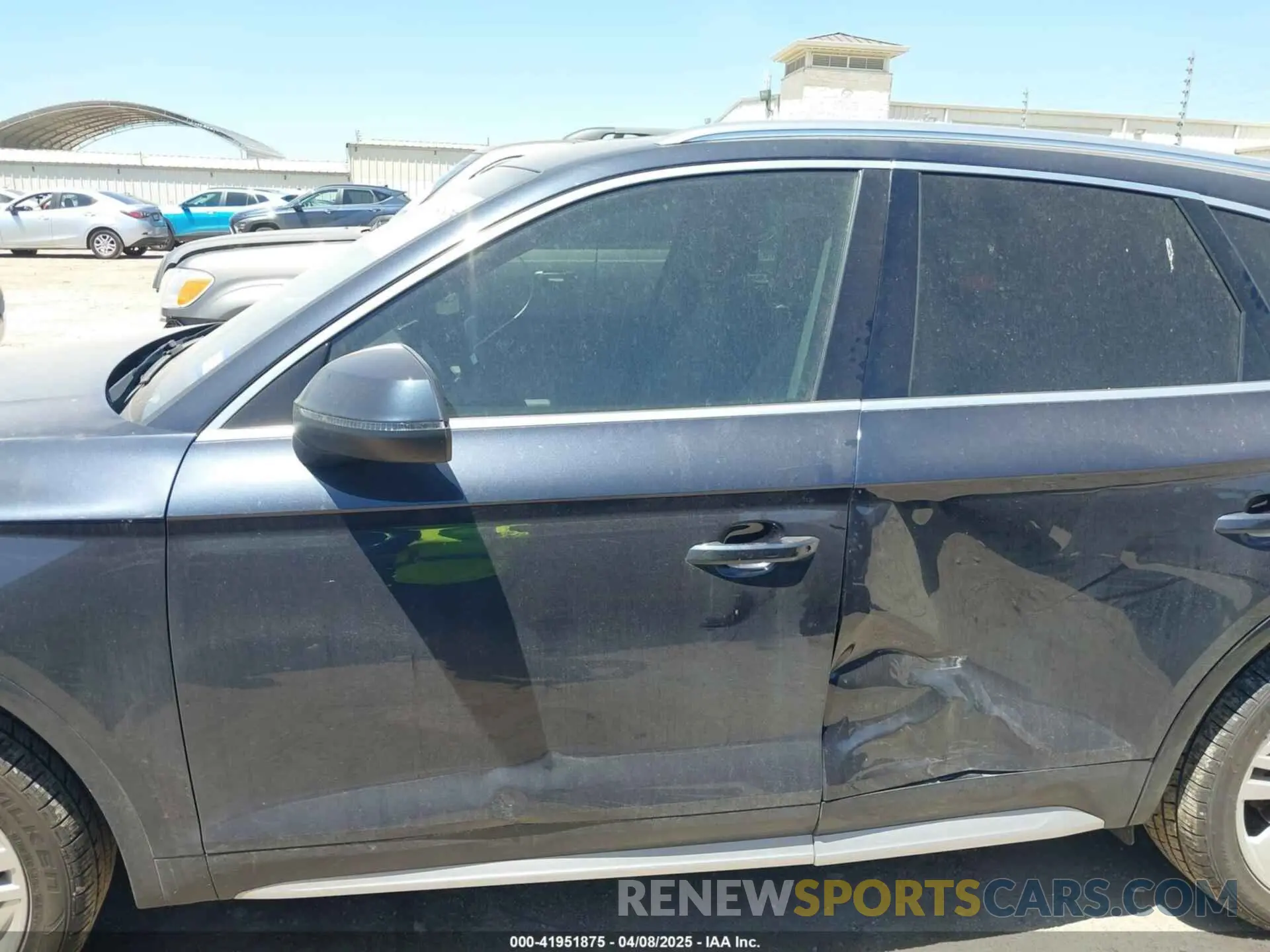 14 fotografías del automóvil dañado WA1BNAFY1K2052980 AUDI Q5 2019