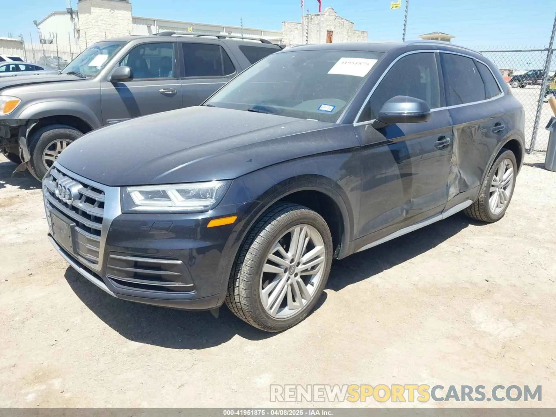2 fotografías del automóvil dañado WA1BNAFY1K2052980 AUDI Q5 2019