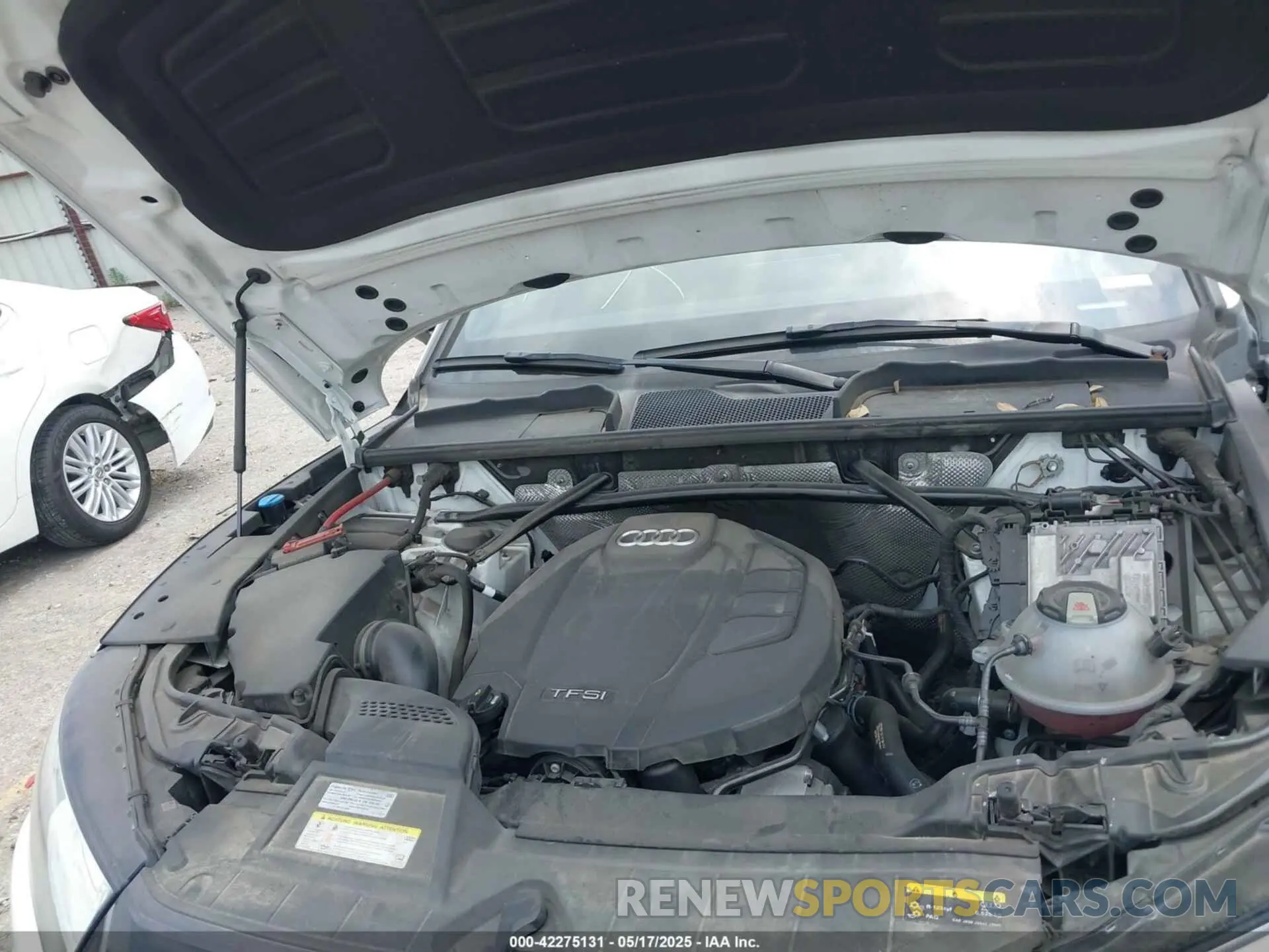 10 fotografías del automóvil dañado WA1BNAFY2K2030101 AUDI Q5 2019