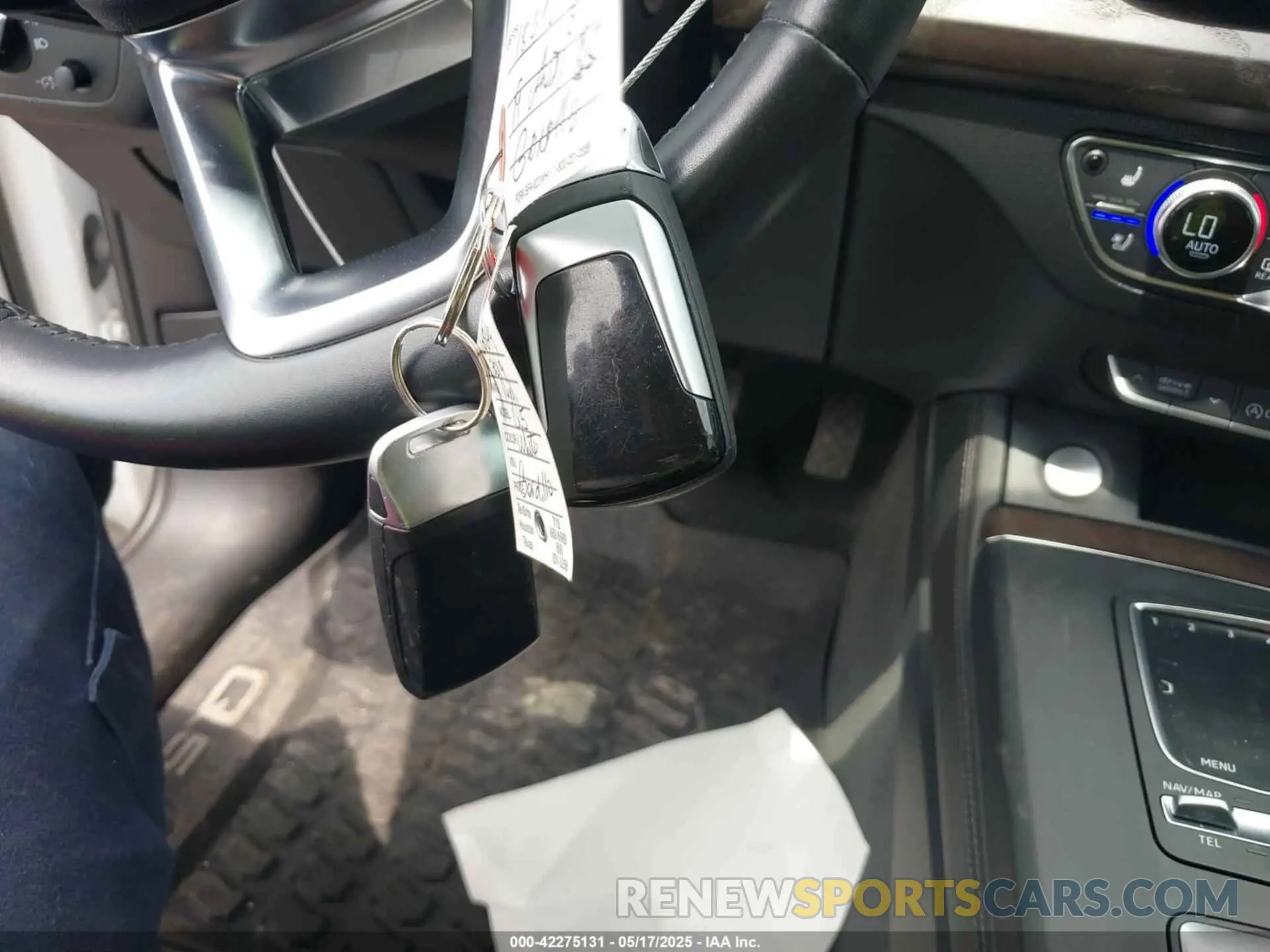 11 fotografías del automóvil dañado WA1BNAFY2K2030101 AUDI Q5 2019