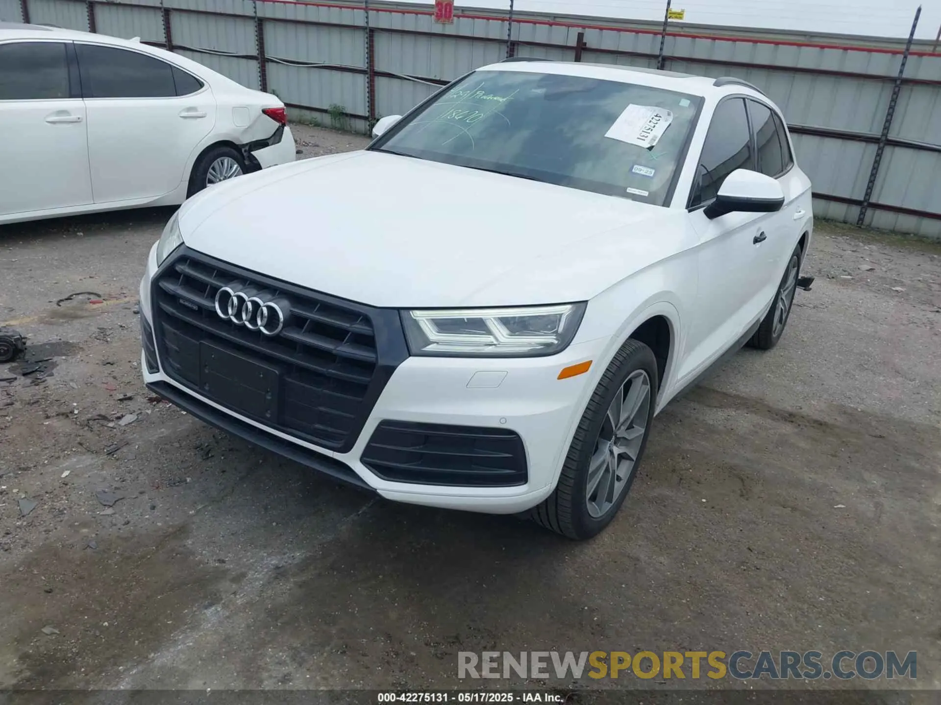 2 fotografías del automóvil dañado WA1BNAFY2K2030101 AUDI Q5 2019