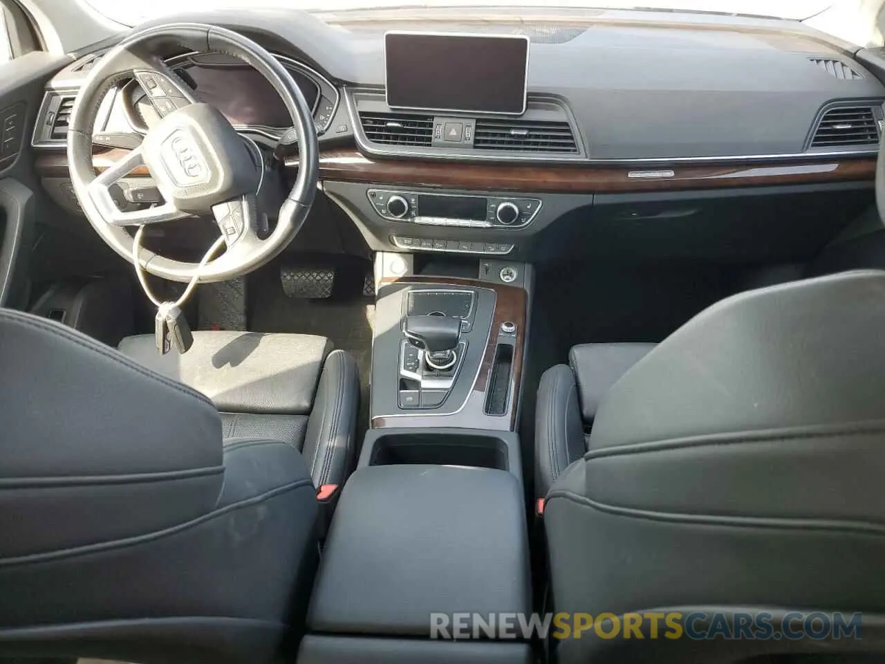 8 fotografías del automóvil dañado WA1BNAFY2K2034455 AUDI Q5 2019