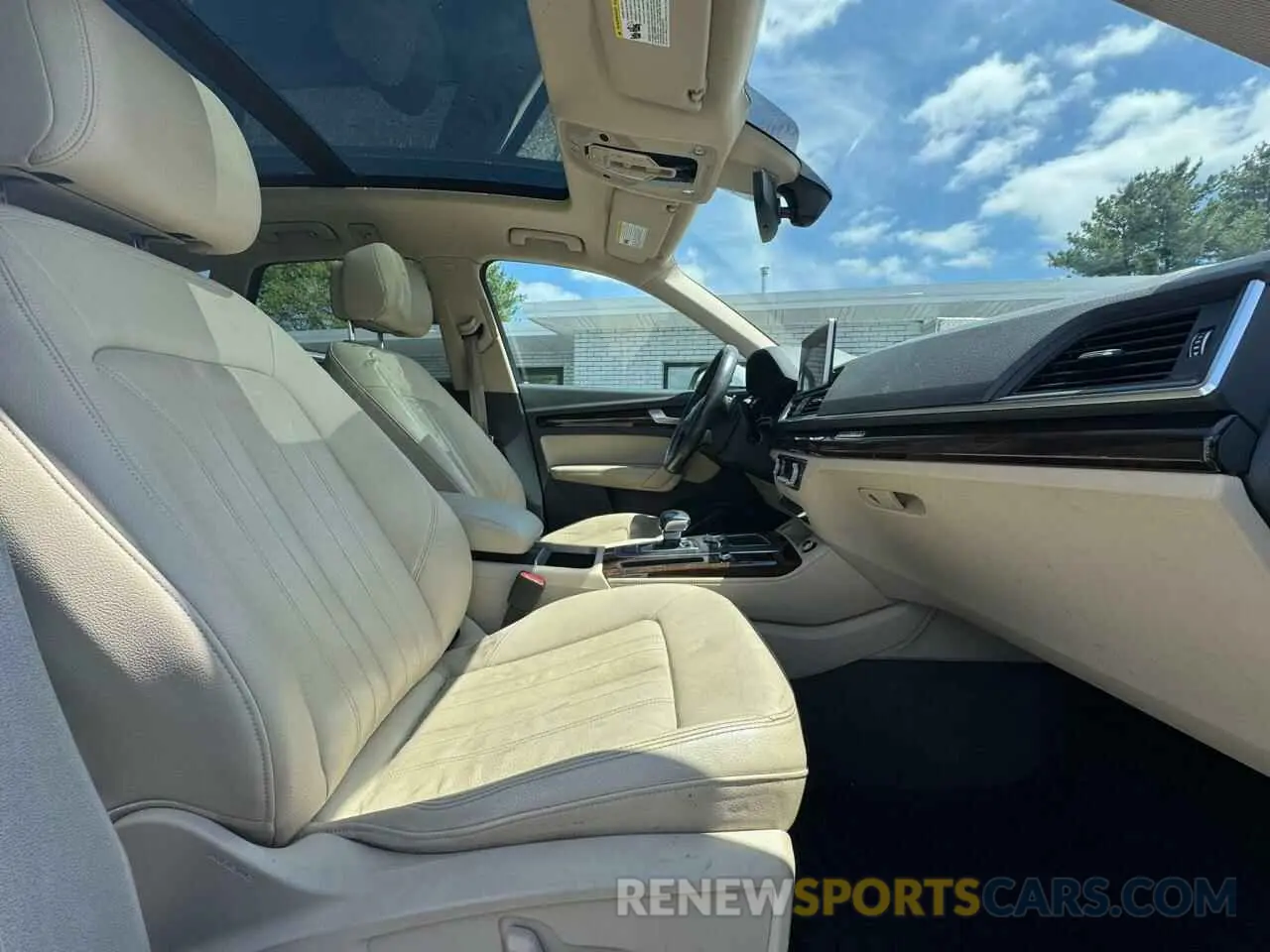 5 fotografías del automóvil dañado WA1BNAFY2K2080285 AUDI Q5 2019