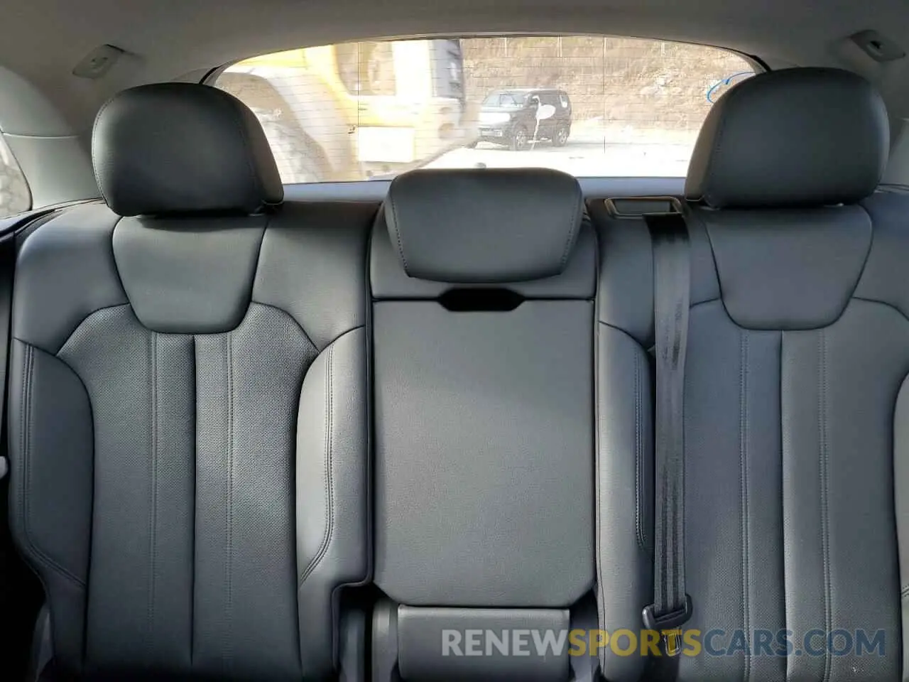 10 fotografías del automóvil dañado WA1BNAFY2K2118355 AUDI Q5 2019