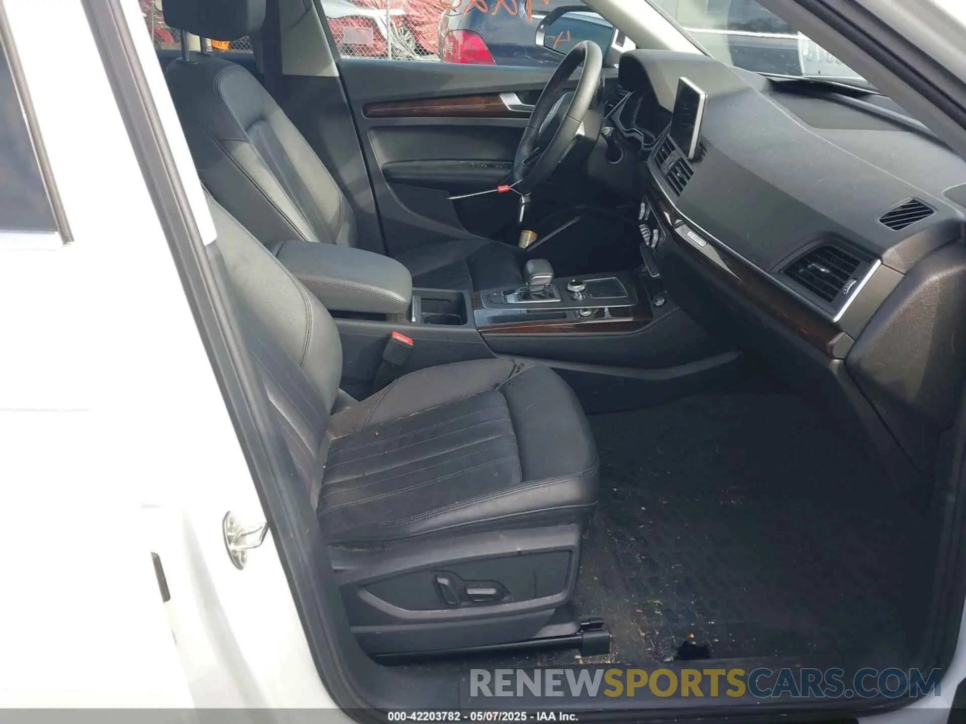 5 fotografías del automóvil dañado WA1BNAFY2K2128903 AUDI Q5 2019