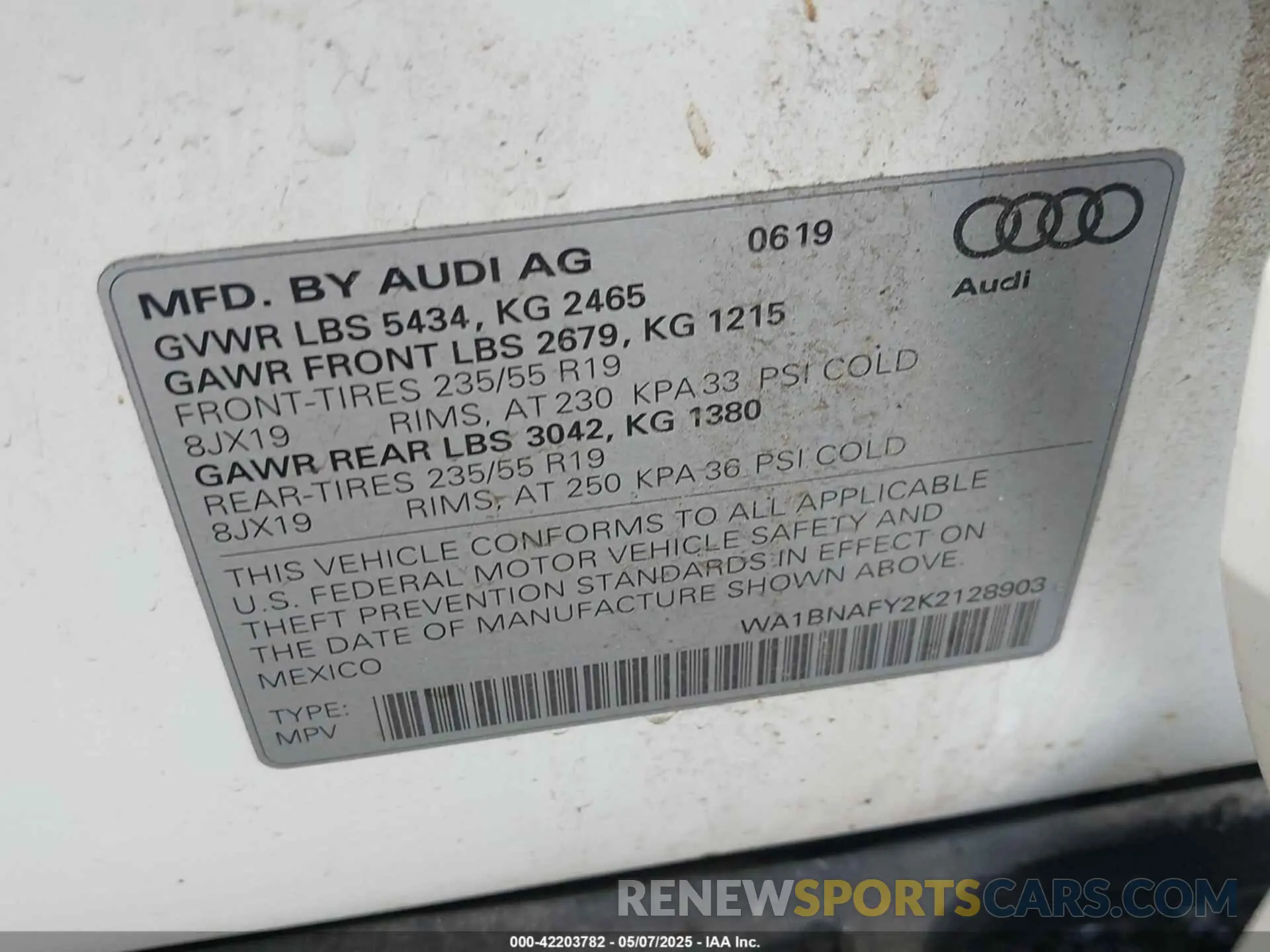 9 fotografías del automóvil dañado WA1BNAFY2K2128903 AUDI Q5 2019