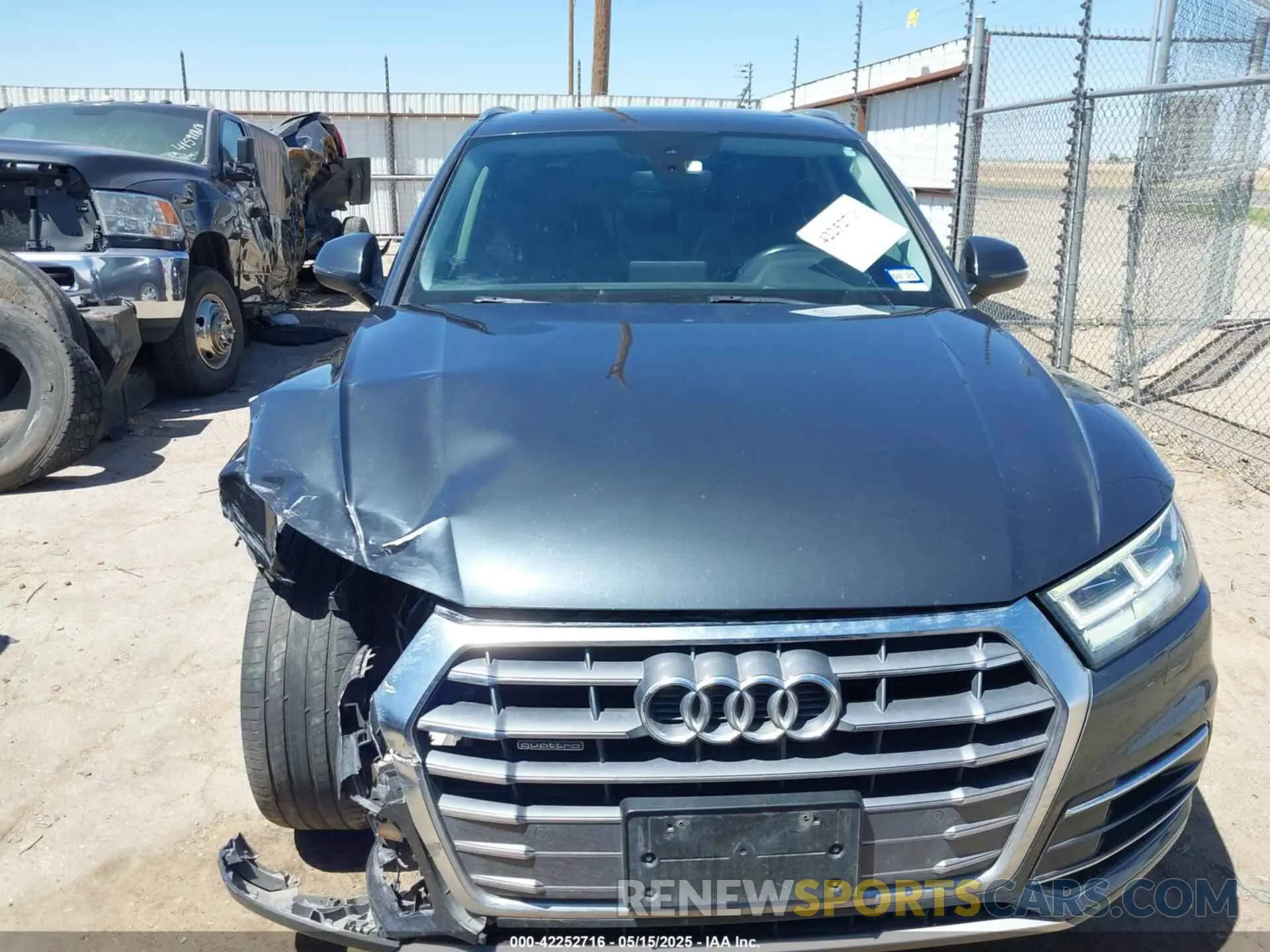 12 fotografías del automóvil dañado WA1BNAFY3K2037963 AUDI Q5 2019