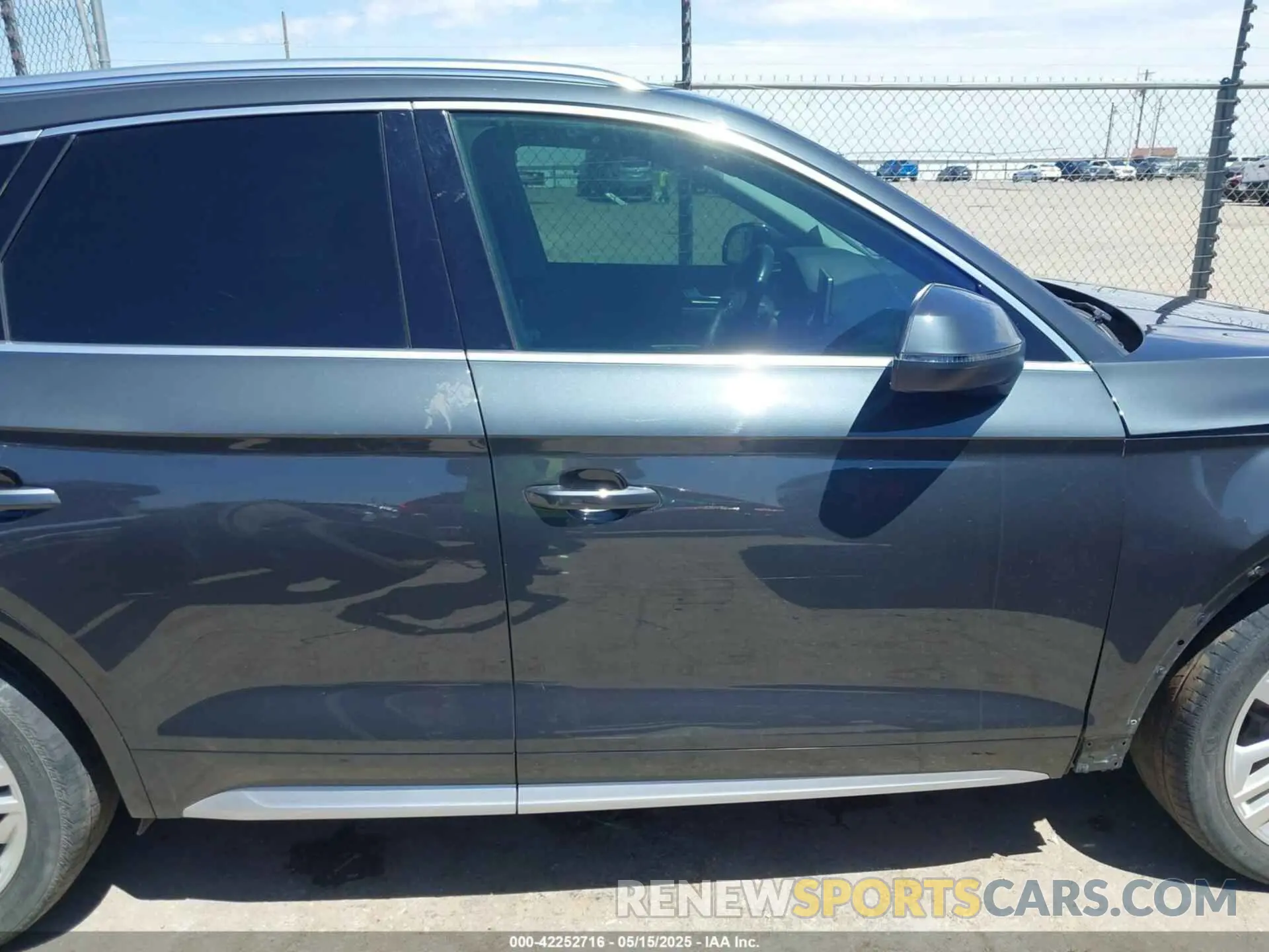 13 fotografías del automóvil dañado WA1BNAFY3K2037963 AUDI Q5 2019