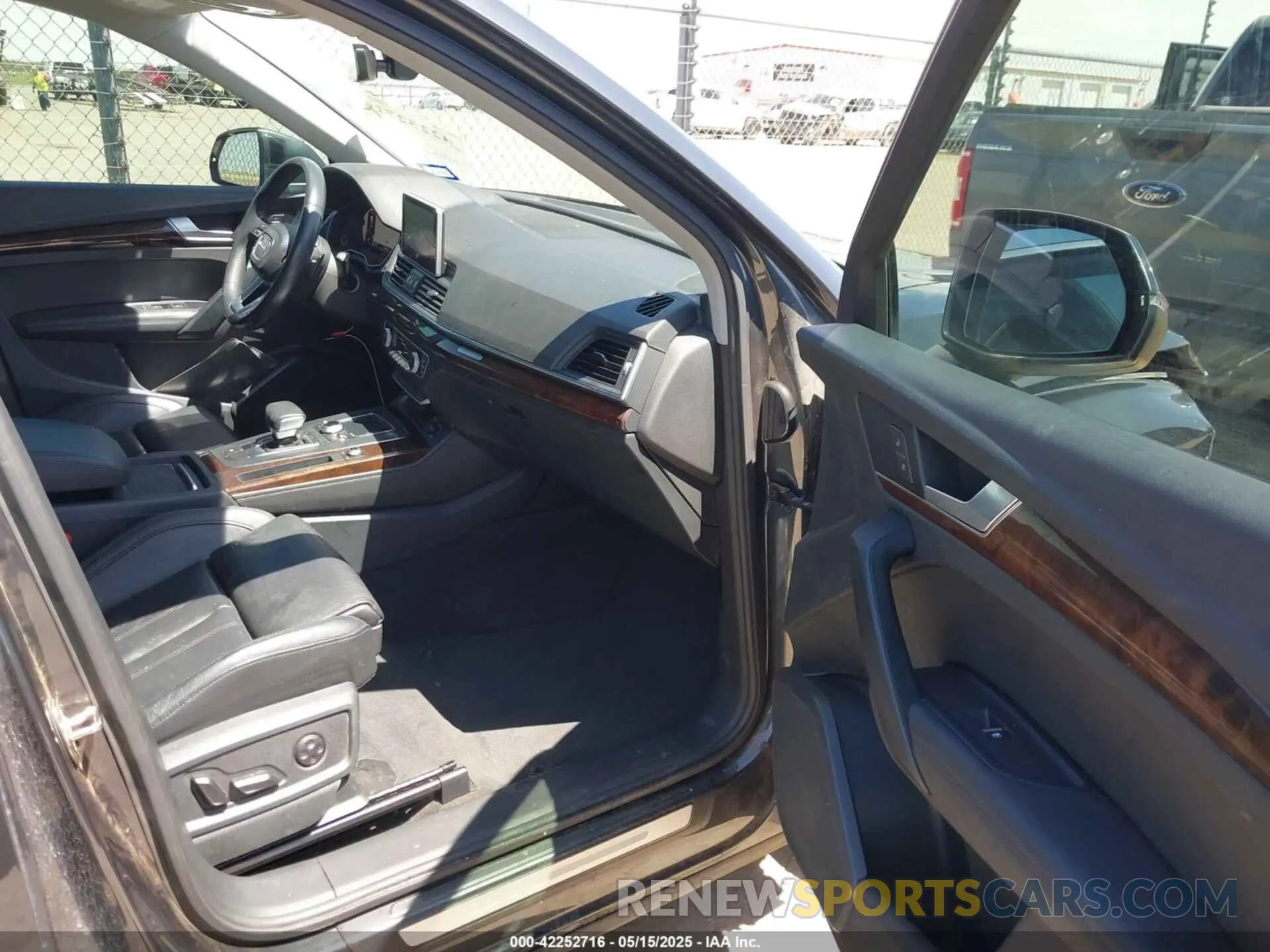 5 fotografías del automóvil dañado WA1BNAFY3K2037963 AUDI Q5 2019