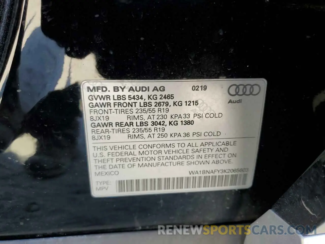 13 fotografías del automóvil dañado WA1BNAFY3K2065603 AUDI Q5 2019