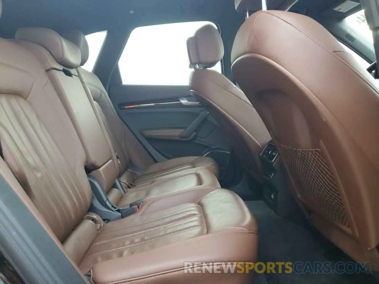 11 fotografías del automóvil dañado WA1BNAFY3K2076956 AUDI Q5 2019