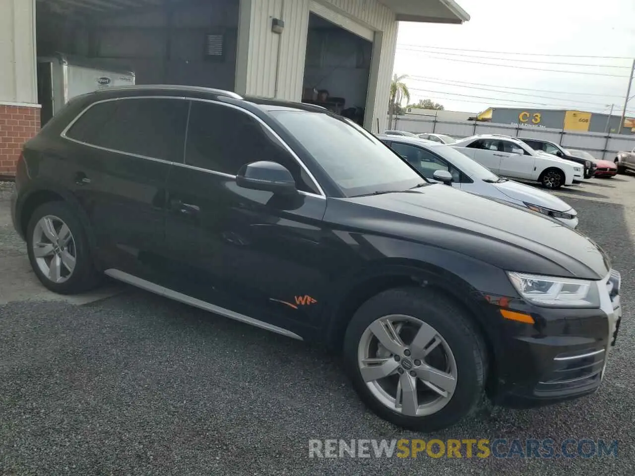 4 fotografías del automóvil dañado WA1BNAFY3K2076956 AUDI Q5 2019