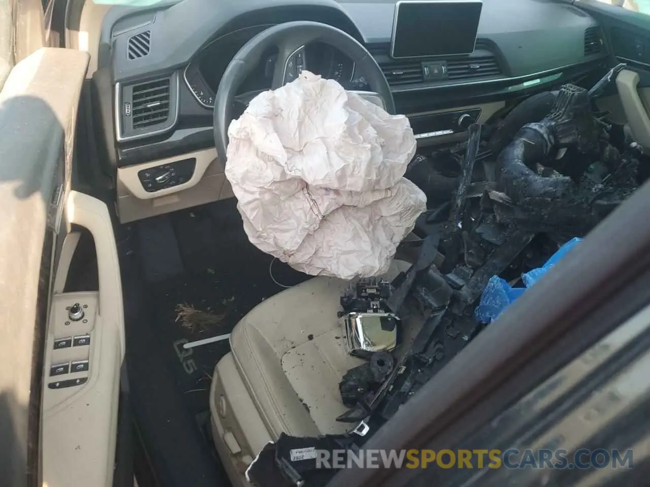 8 fotografías del automóvil dañado WA1BNAFY3K2086760 AUDI Q5 2019