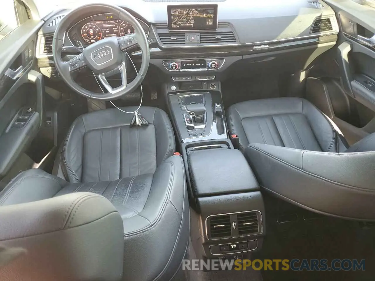 8 fotografías del automóvil dañado WA1BNAFY3K2127839 AUDI Q5 2019