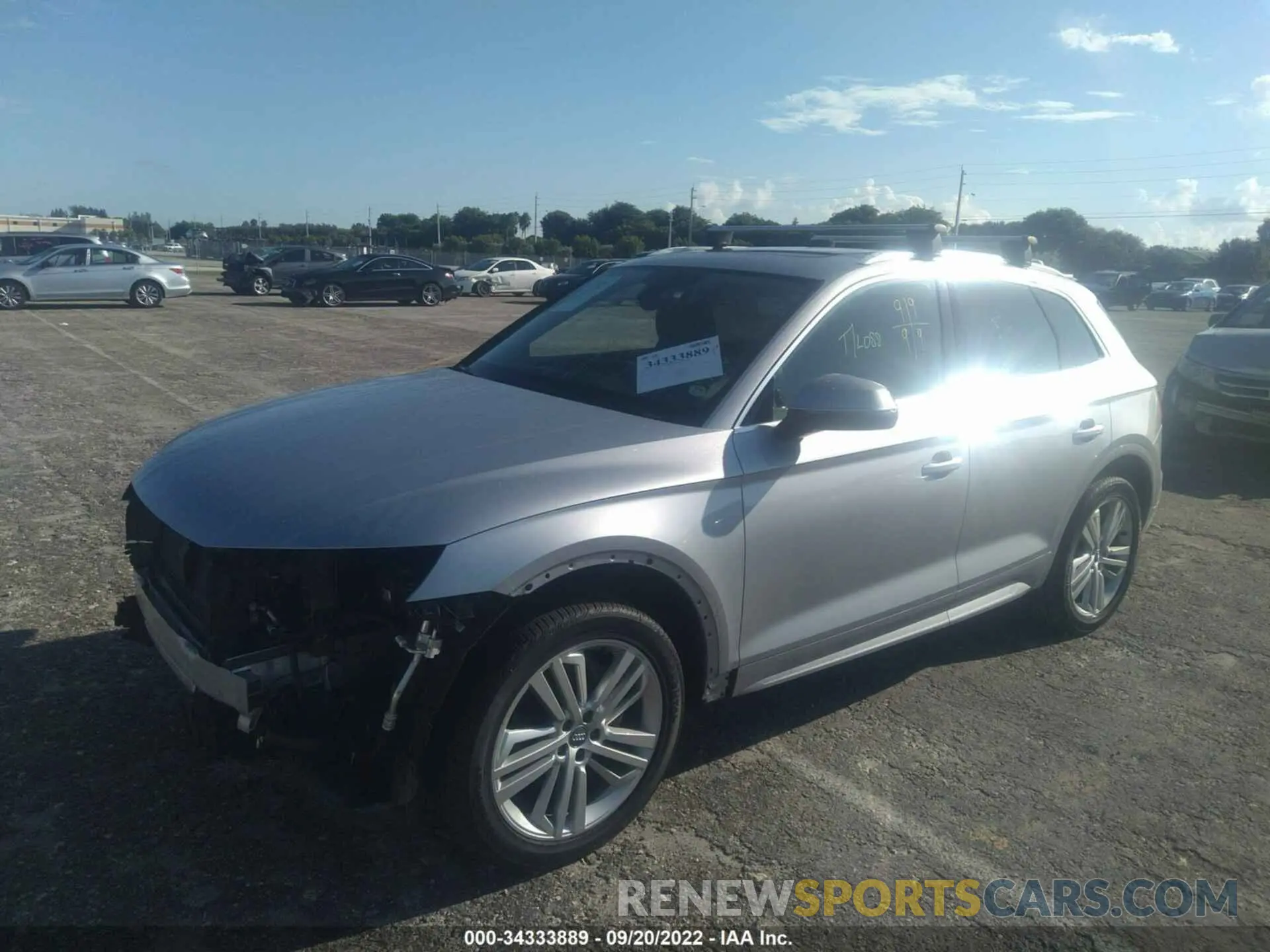2 fotografías del automóvil dañado WA1BNAFY4K2100682 AUDI Q5 2019