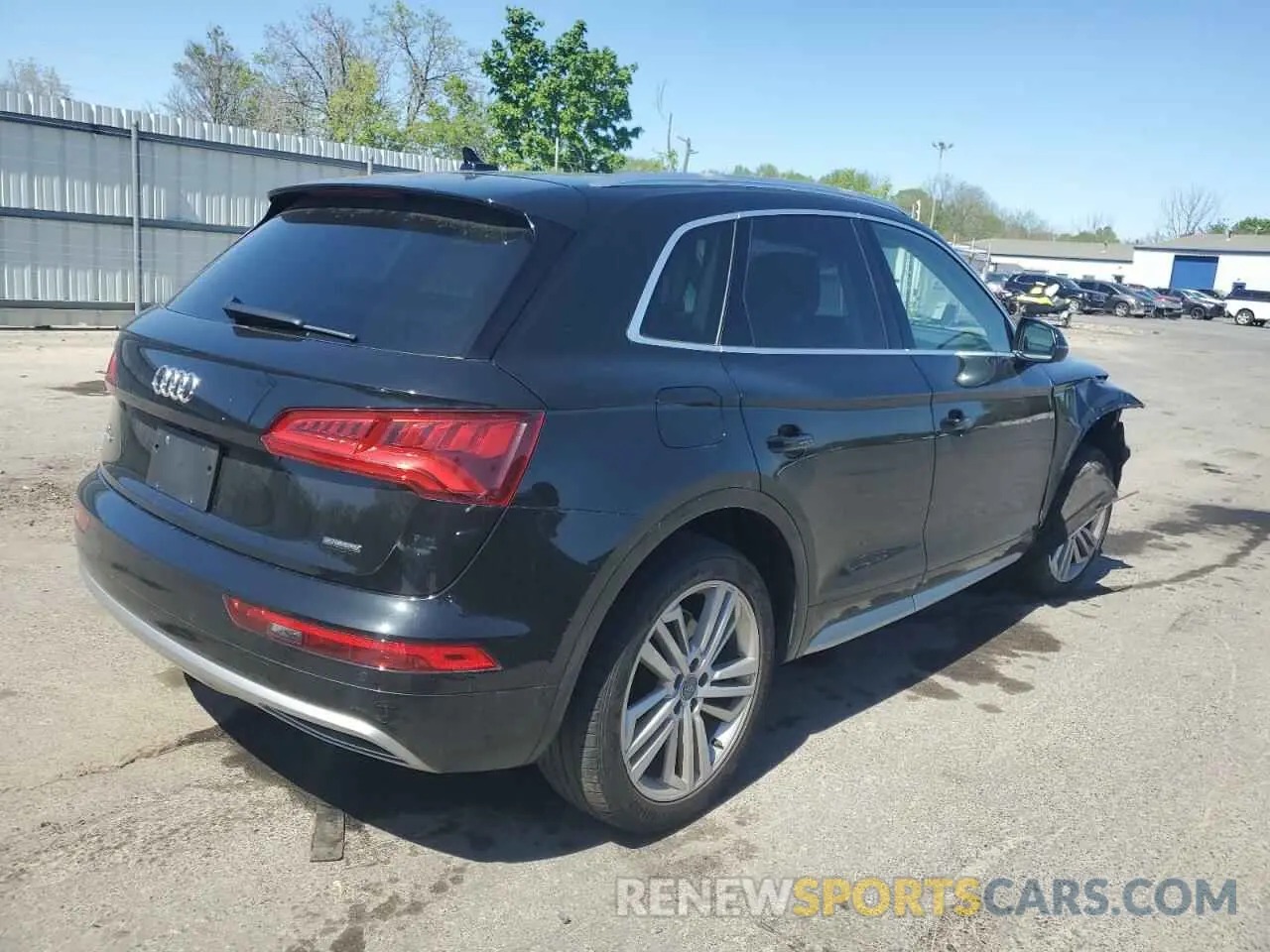3 fotografías del automóvil dañado WA1BNAFY5K2085626 AUDI Q5 2019