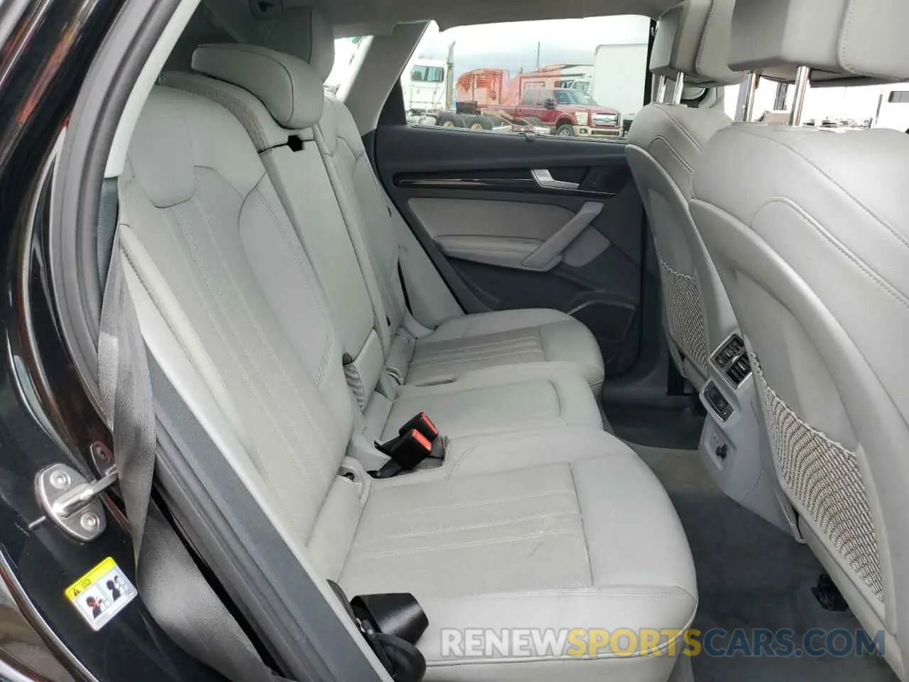 10 fotografías del automóvil dañado WA1BNAFY6K2036595 AUDI Q5 2019