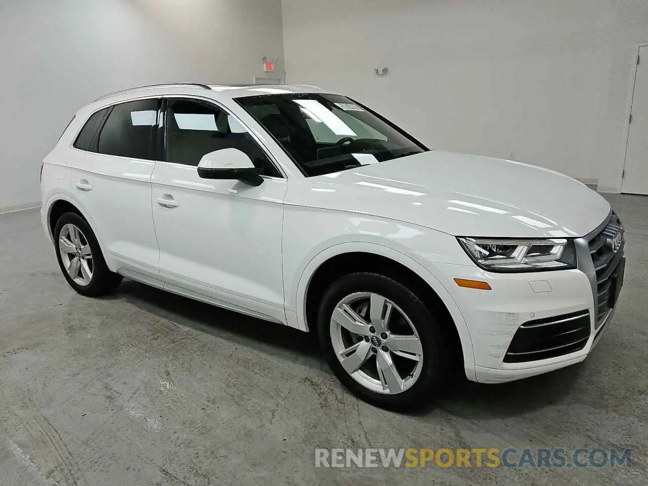 4 fotografías del automóvil dañado WA1BNAFY6K2036922 AUDI Q5 2019