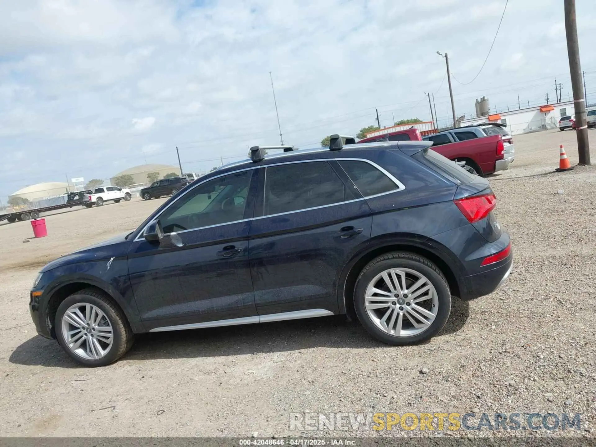 14 fotografías del automóvil dañado WA1BNAFY6K2067166 AUDI Q5 2019