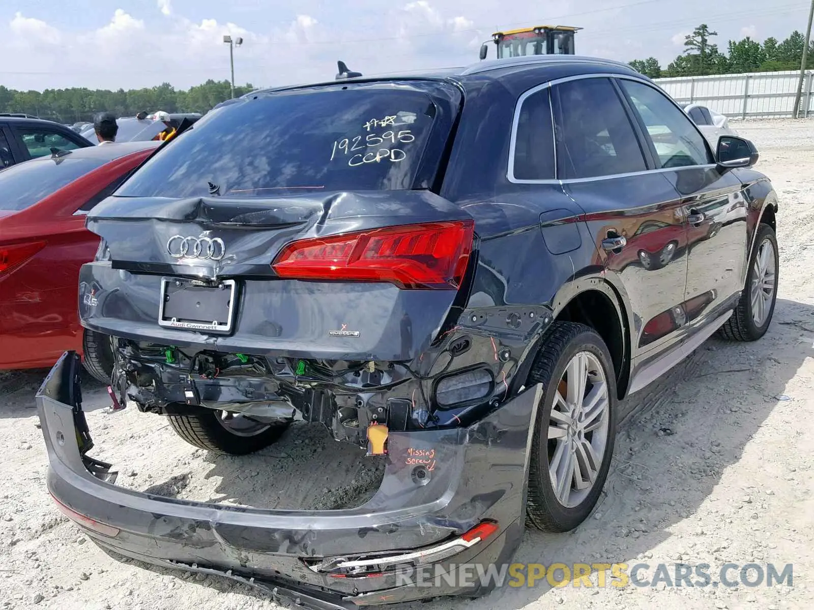 4 fotografías del automóvil dañado WA1BNAFY7K2024407 AUDI Q5 2019