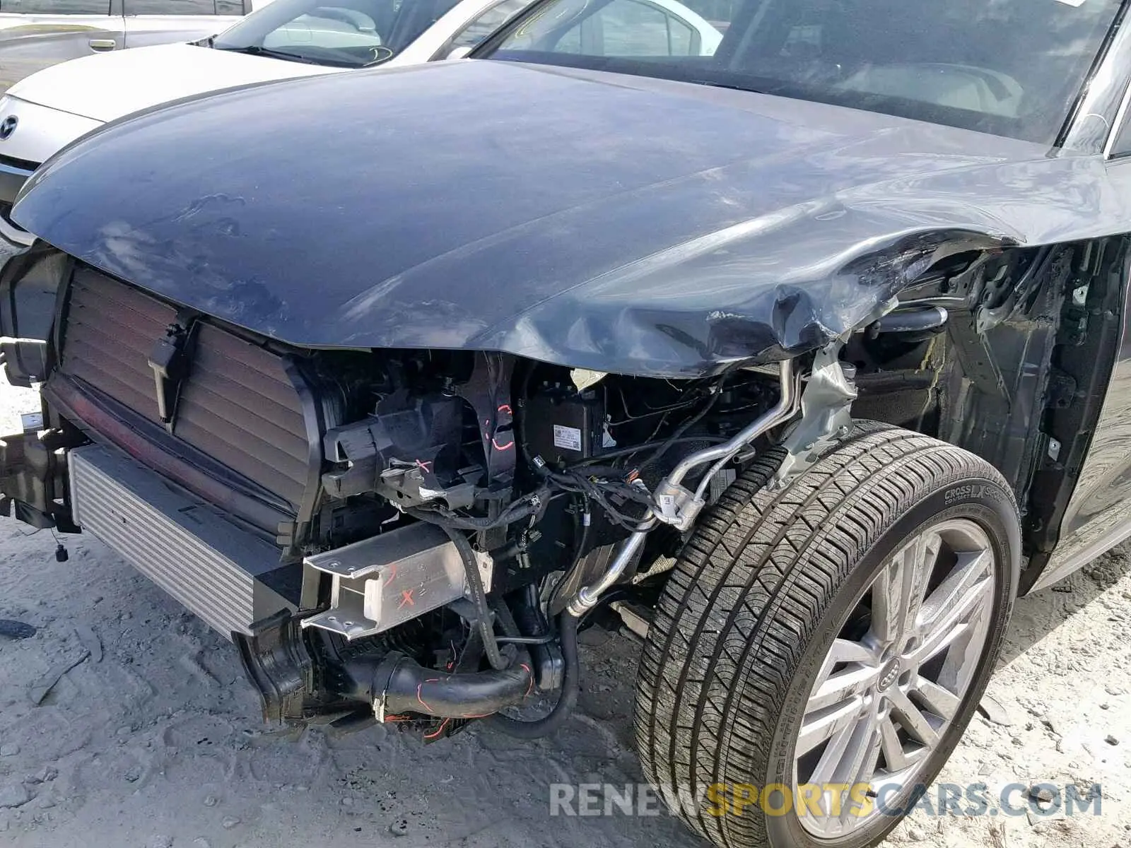 9 fotografías del automóvil dañado WA1BNAFY7K2024407 AUDI Q5 2019